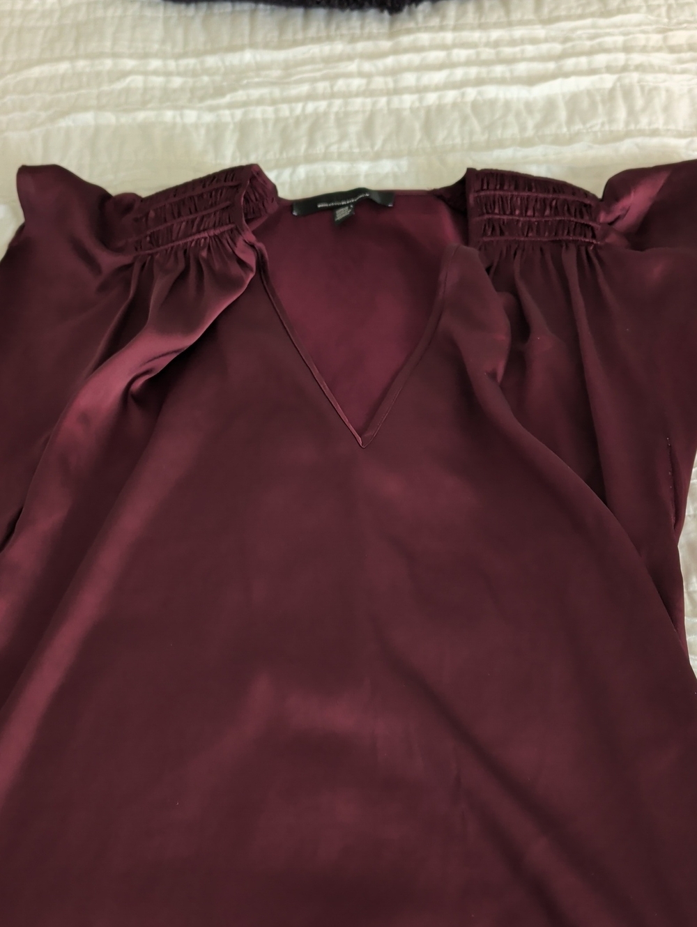 White House Black Market Burgundy V-Neck Blouse Size Small Like New